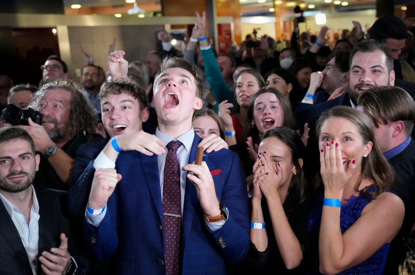 Pristalice koalicije Spolu reaguju na rezultate izbora