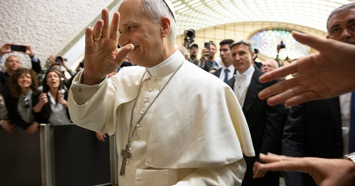 Bezsenność papieża. Wiadomo, co robi Leon XIV, gdy nocą nie może spać
