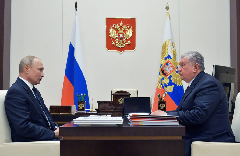 Władimir Putin i Igor Sieczin (2020 r.)