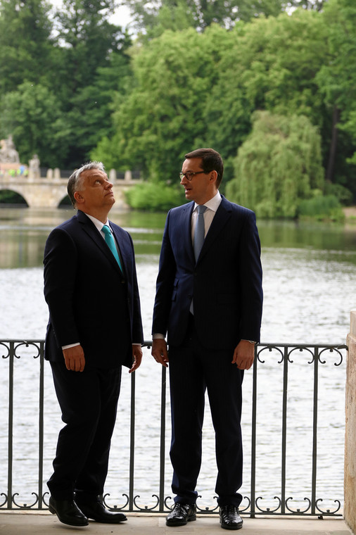 Wiktor Orban i Mateusz Morawiecki w Łazienkach