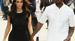 Kim Kardashian i Kanye West  podczas Tygodnia Mody w Paryżu/ fot. Getty Images/FPM
