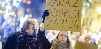 Protest w Częstochowie. 150 osób wyszło na ulicę po śmierci 37-letniej Agnieszki