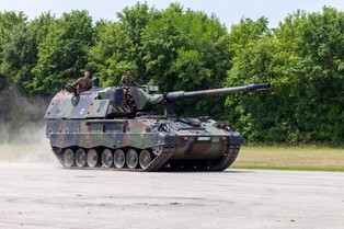 Niemcy i Holandia przekażą Ukrainie sześć kolejnych Panzerhaubitze 2000