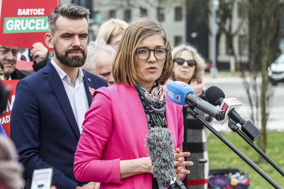 Więcej pozwoleń dla imigrantów i świadczeń socjalnych. Pomysły na gospodarkę Magdaleny Biejat