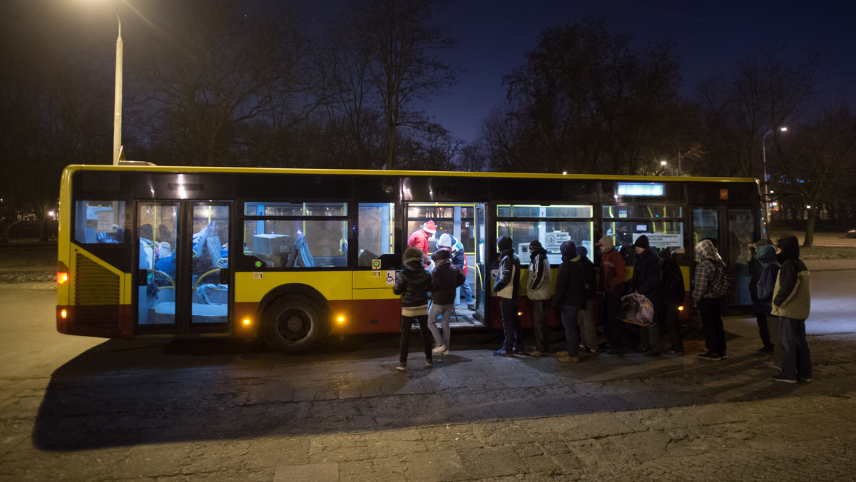 ŁÓDŹ AUTOBUS Z POMOCĄ DLA BEZDOMNYCH (autobus z pomocą dla bezdomnych)