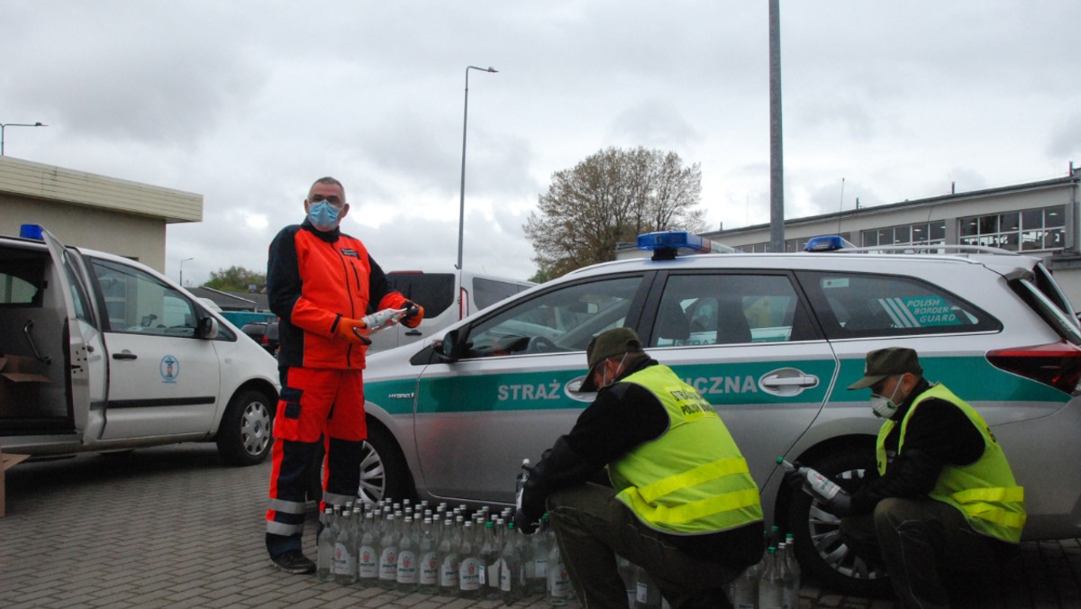 Koronawirus w Polsce. Alkohol z przemytu trafił do szpitali