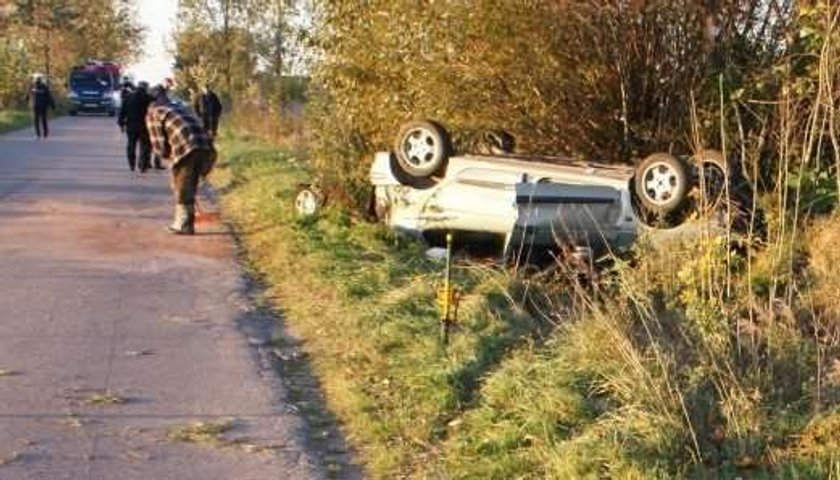 Kilka razy dachował, ale przeżył! FOTO!