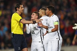 Liga Mistrzów: Paris Saint Germain poskarżyło się na sędziego, który prowadził mecz z Barceloną