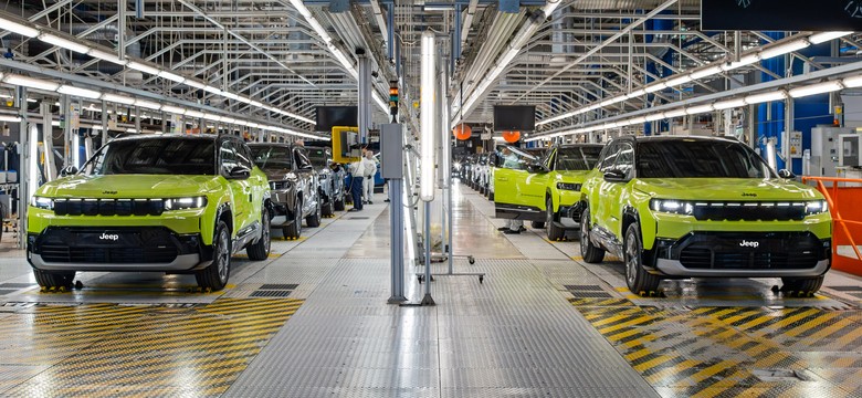 Nowy Jeep już w produkcji. Spala 5,9 l na 100 km i ma 145 KM. Ile kosztuje?