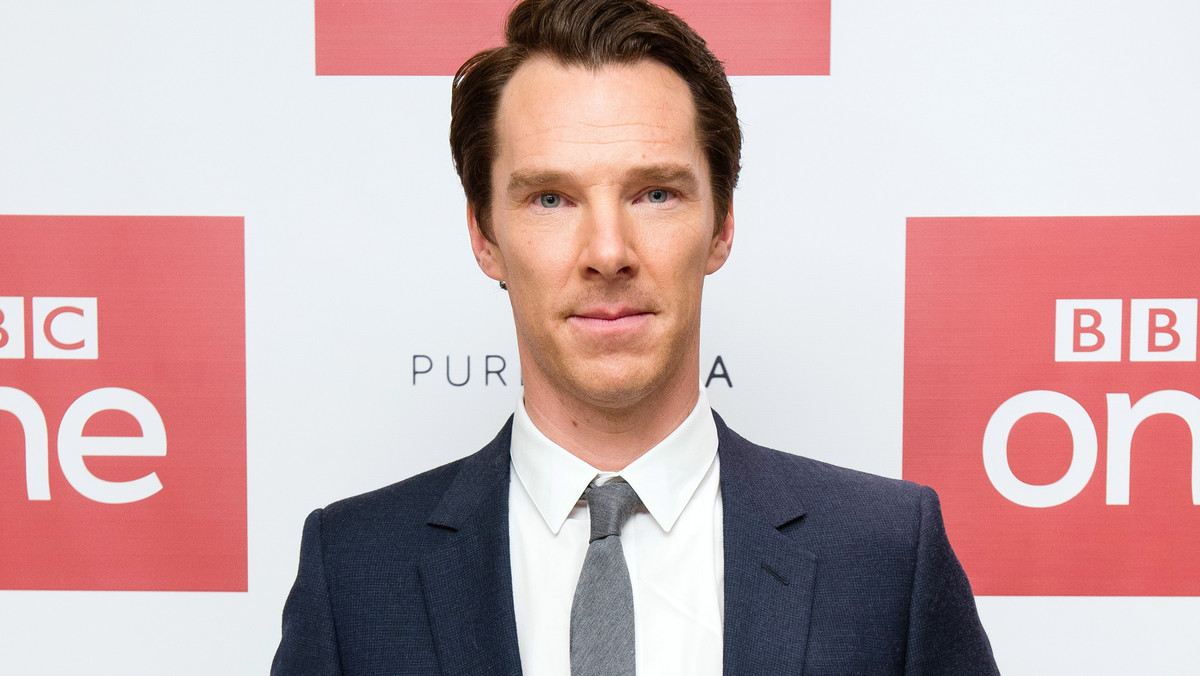 Benedict Cumberbatch, odtwórca tytułowej roli w serialu "Sherlock Holmes", wykazał się nie lada odwagą. Aktor udaremnił czterem mężczyznom napad na rowerzystę. "Zrobiłem to, bo musiałem" - powiedział skromnie gwiazdor.