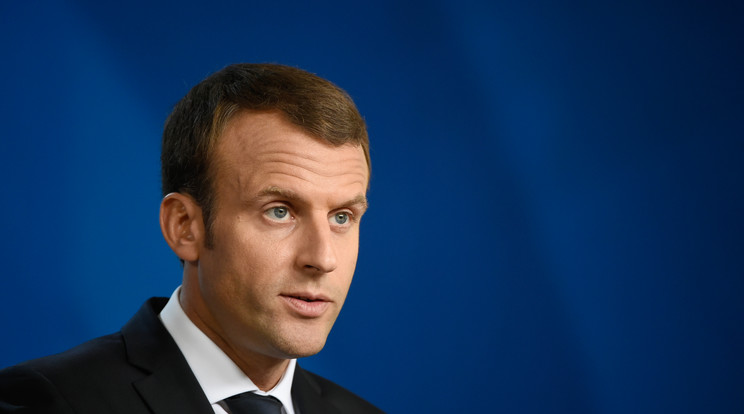 Macron ebe mókás helyzetbe hozta gazdáját /Fotó:AFP