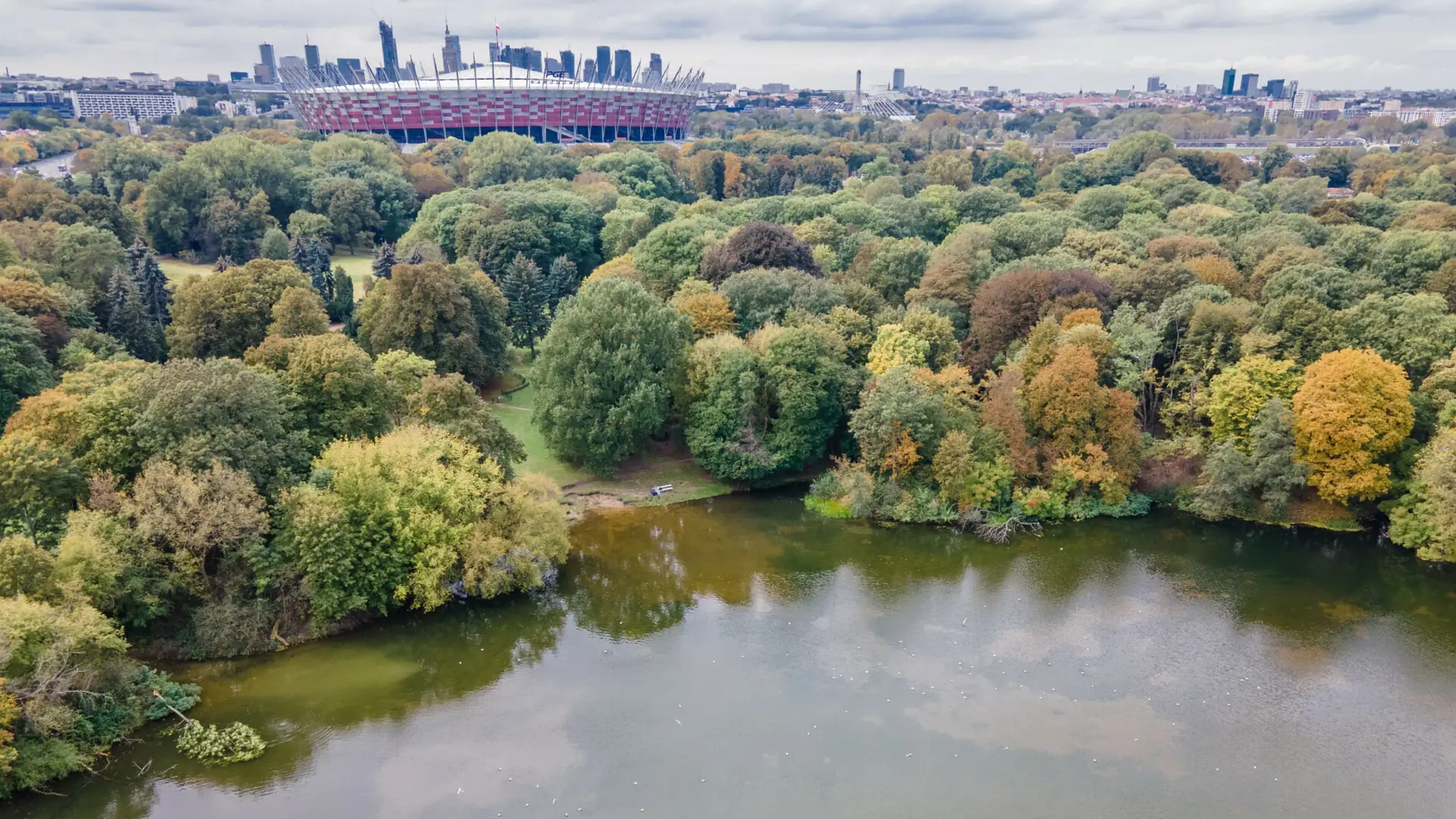 Warszawa jest jedną z najbardziej zielonych stolic Europy. "Status ten zyskała po 1945 r."