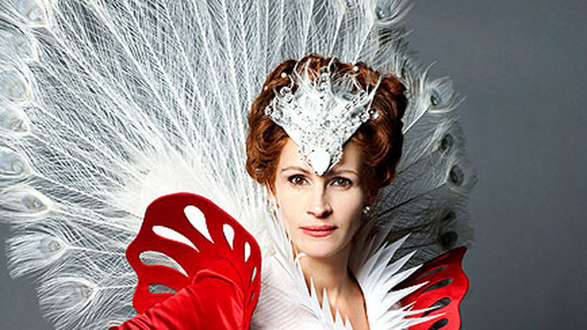 Do internetu trafiły pierwsze zdjęcia Julii Roberts jako Złej Królowej w nadchodzącej ekranizacji baśni o królewnie Śnieżce.