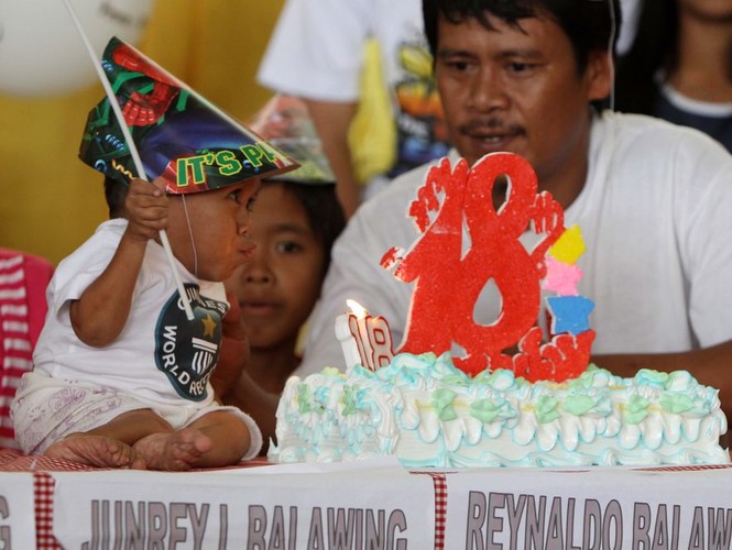 Właśnie skończył 18 lat