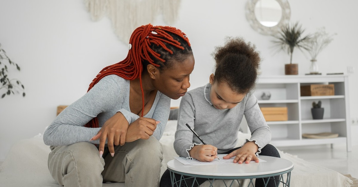 6 common funny habits all Kenyan mums have - Vimarsana News