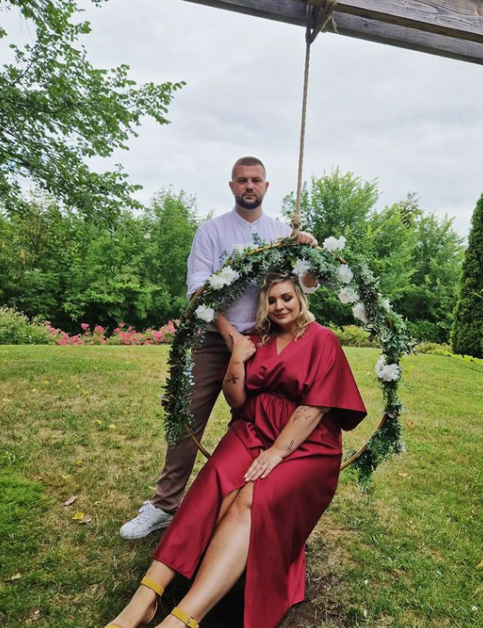Simona Salátova a jej priateľ Joe Trendy na svadbe. 