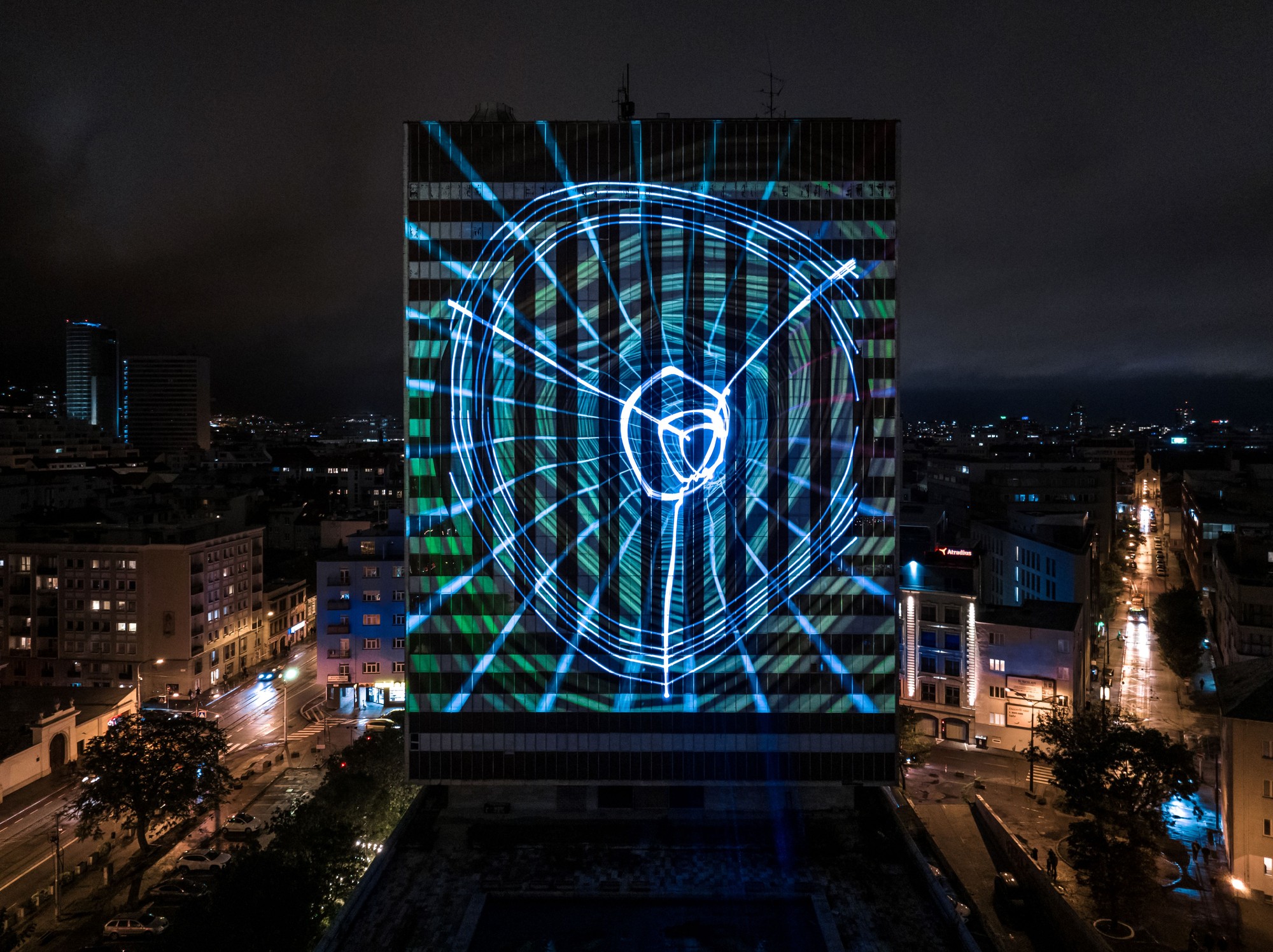 Biela noc