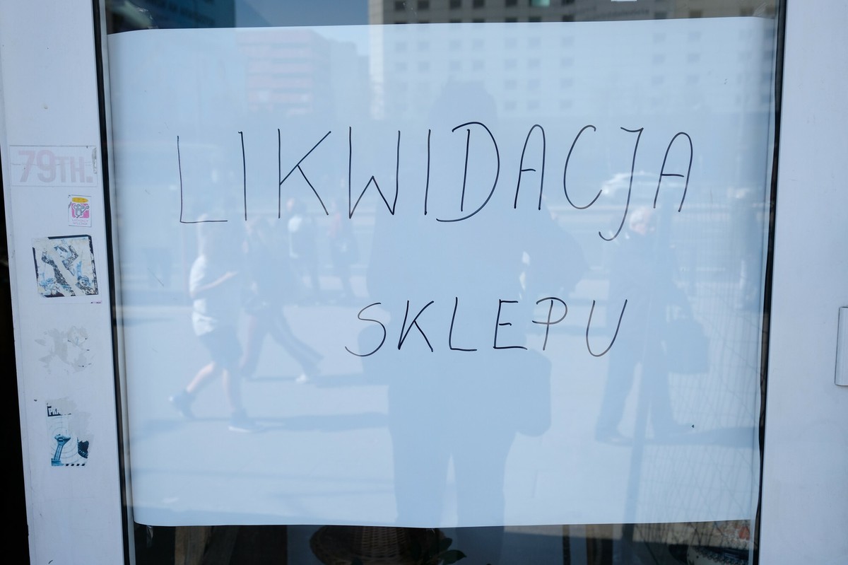 Kończy się złota era handlu. Sklepy w Polsce będą znikać
