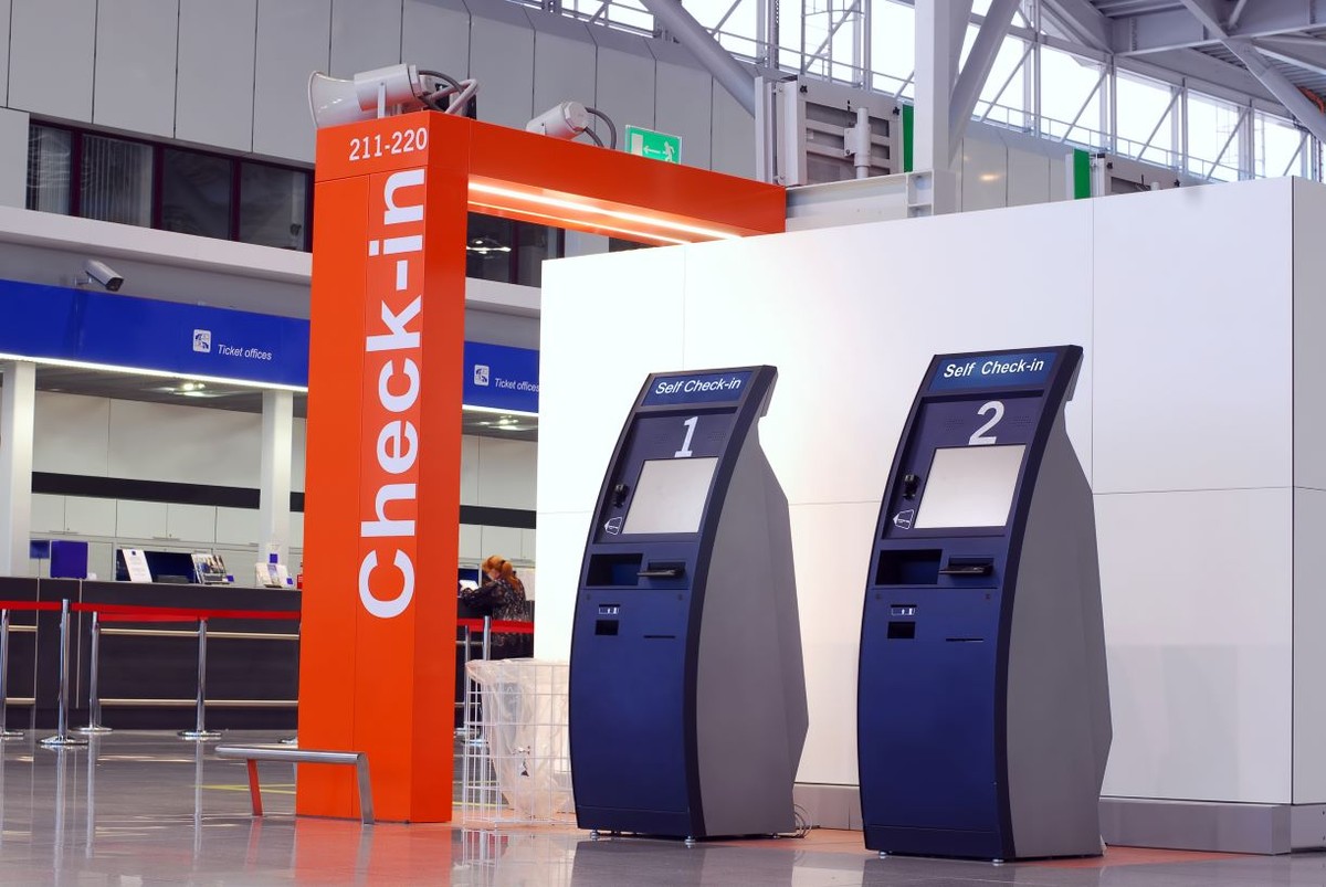 lotnisko chopina okęcie terminal