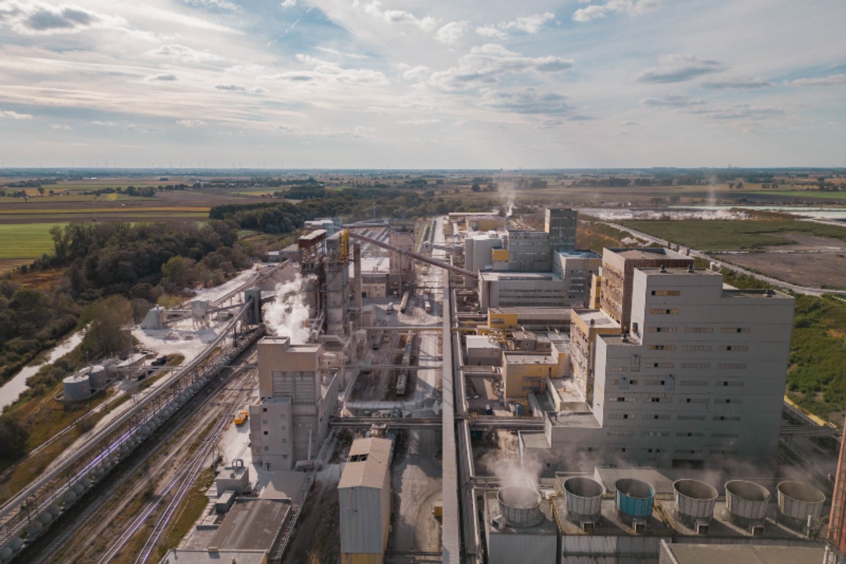 Gigant rozpoczął zwolnienia. Kilkaset osób zostanie bez pracy