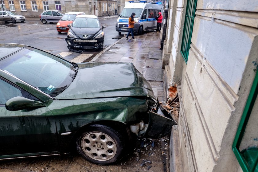 Wypadek na 6 Sierpnia przy Strzelców Kaniowskich w Łodzi