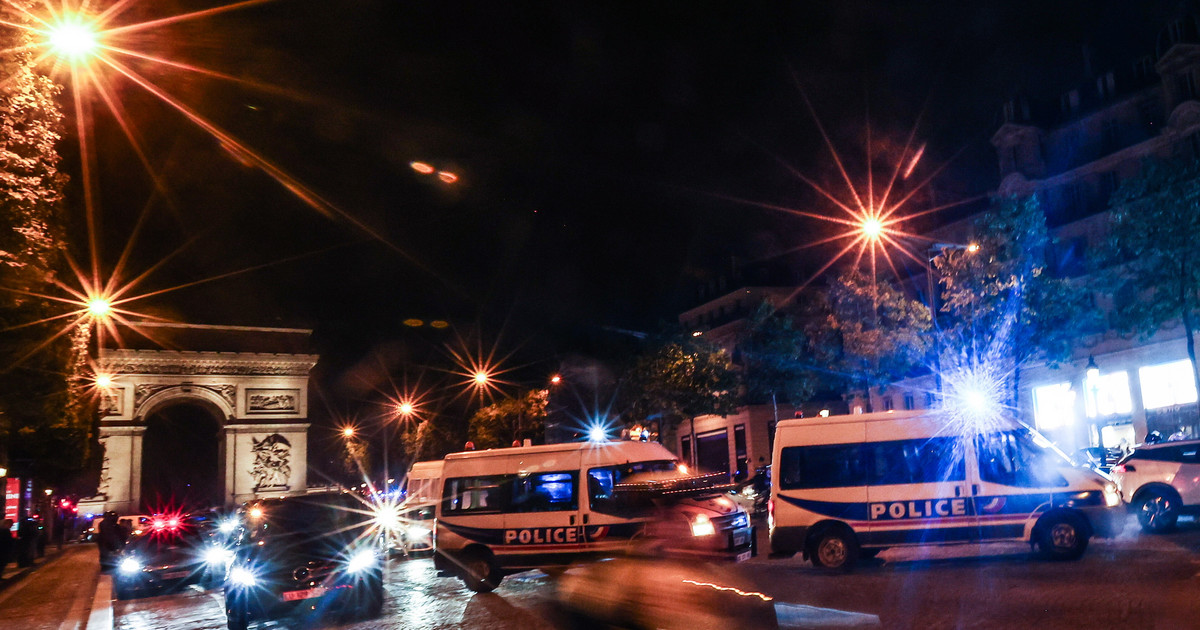 Émeutes en France.  L’Ambassade de la République de Pologne à Paris recommande la prudence