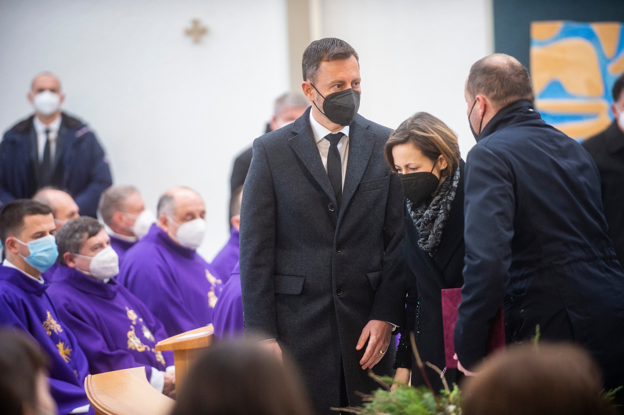 Eduard Heger (OĽANO) prichádza na poslednú rozlučku s profesorom Vladimírom Krčmérym.