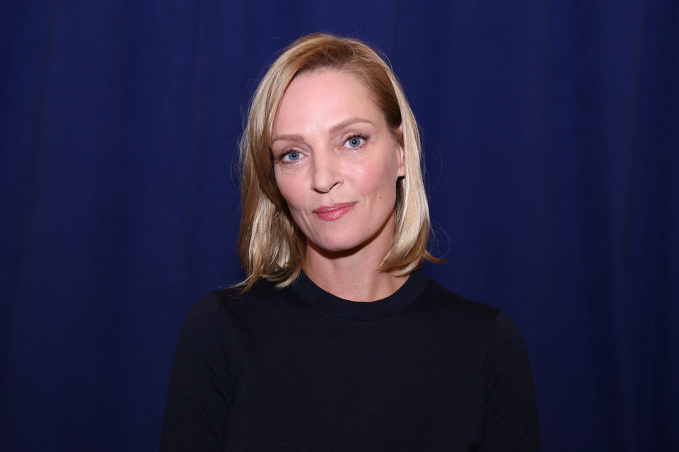 Uma Thurman w skromnej stylizacji w Nowym Jorku