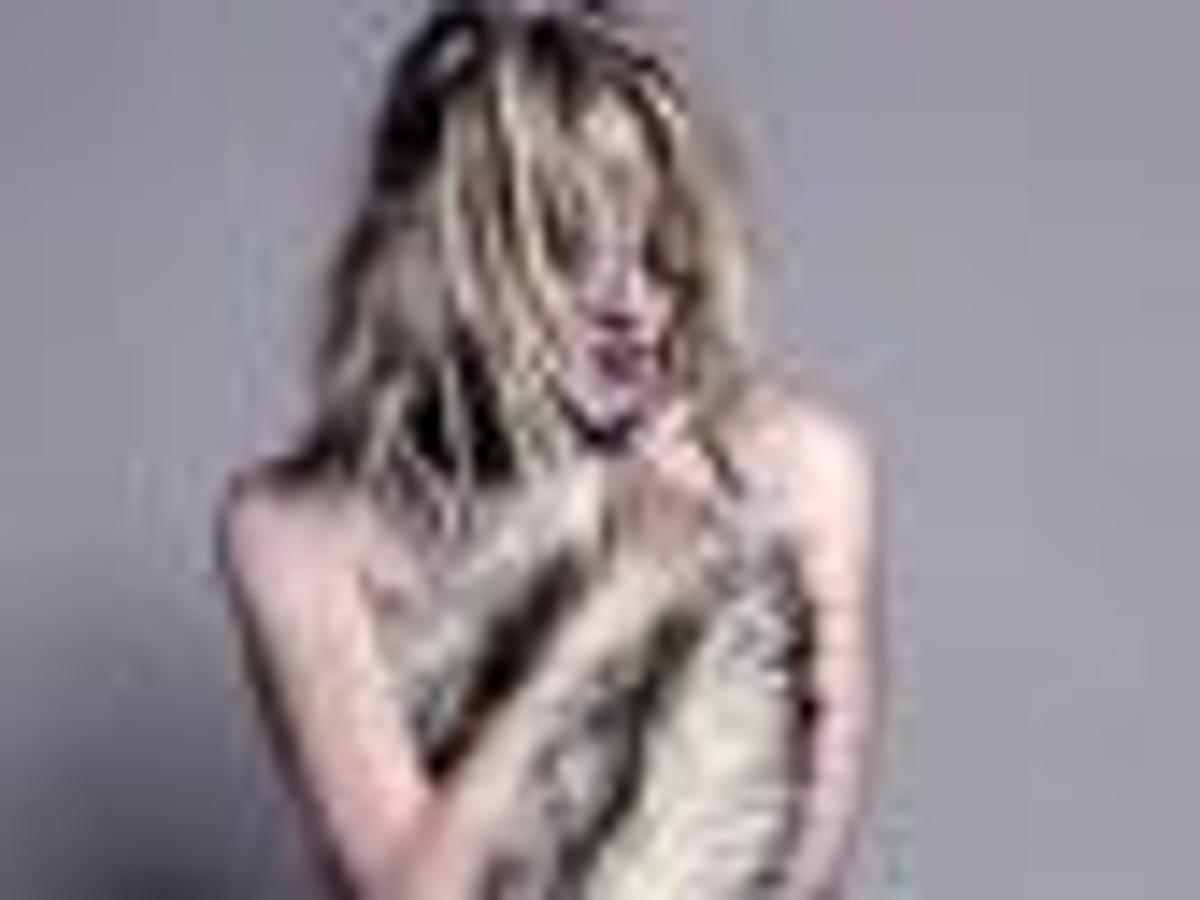 Emmanuelle Seigner "Distant Lover" - recenzja