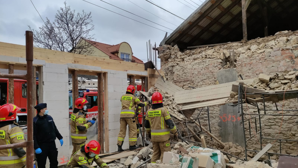 Katastrofa budowlana we Włoszczowie. Ucierpiały dwie osoby