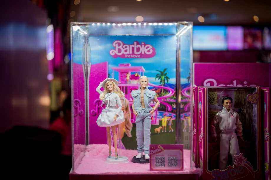 Zestaw lalek Barbie i Ken towarzyszący premierze filmu "Barbie"