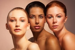 Azjatki i Angielki nie mają u nas czego szukać. Oto, jaki typ kobiecej urody podoba się Polakom