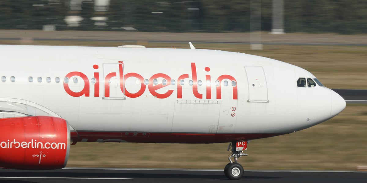 Air Berlin już wcześniej zawiesiły połączenia dalekiego zasięgu i część tras europejskich. Teraz uziemiły resztę samolotów