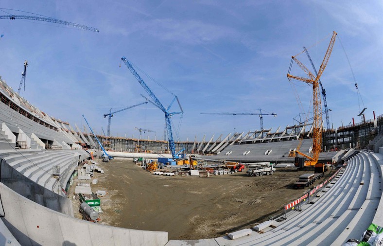 Budowa stadionu we Wrocławiu