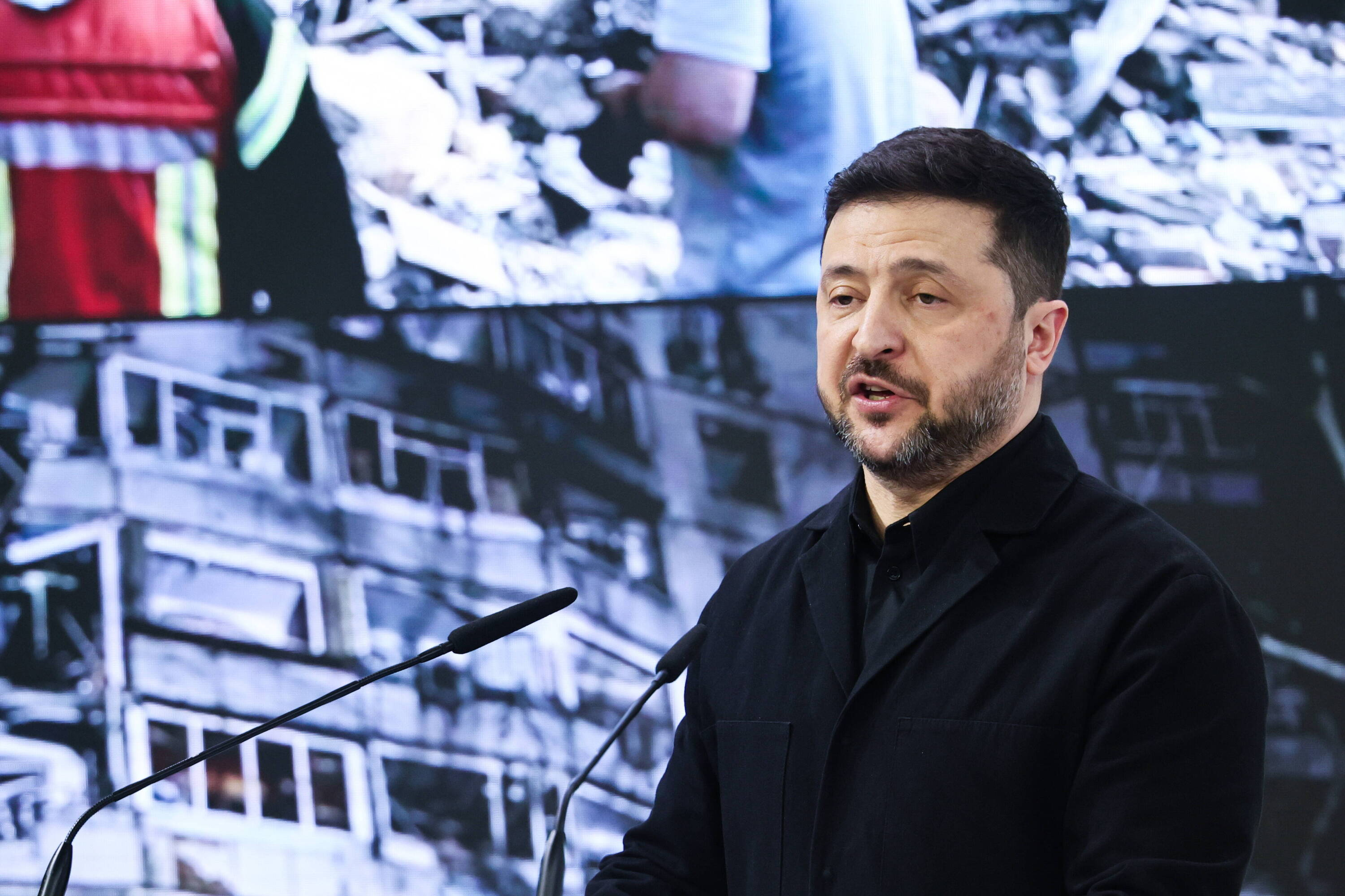 Tuż przed rozmowami pokojowymi: Zełenski żąda 20-30 lat gwarancji od USA