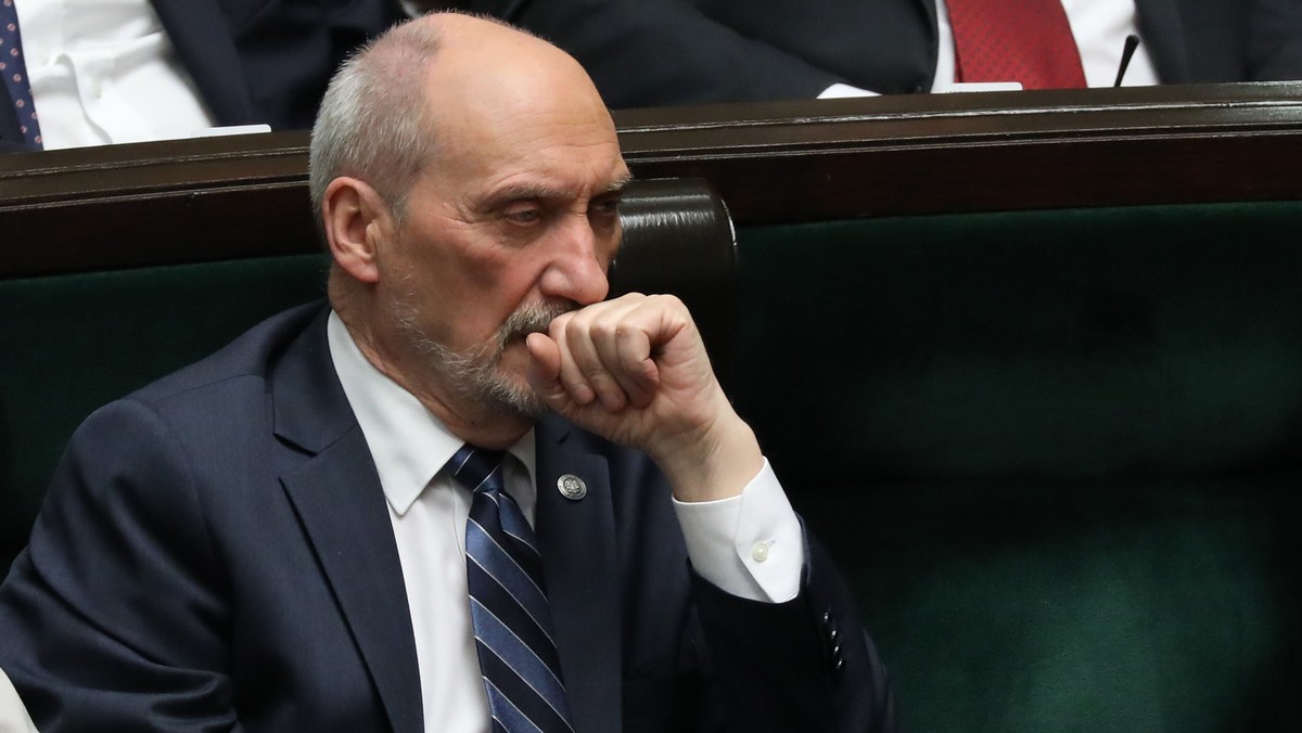 Czy Antoni Macierewicz powinien wrócić do rządu? Sondaż