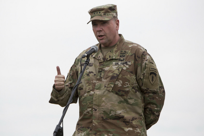 Ben Hodges, emerytowany generał armii Stanów Zjednoczonych, który pełnił funkcję dowódcy generalnego Armii Stanów Zjednoczonych w Europie