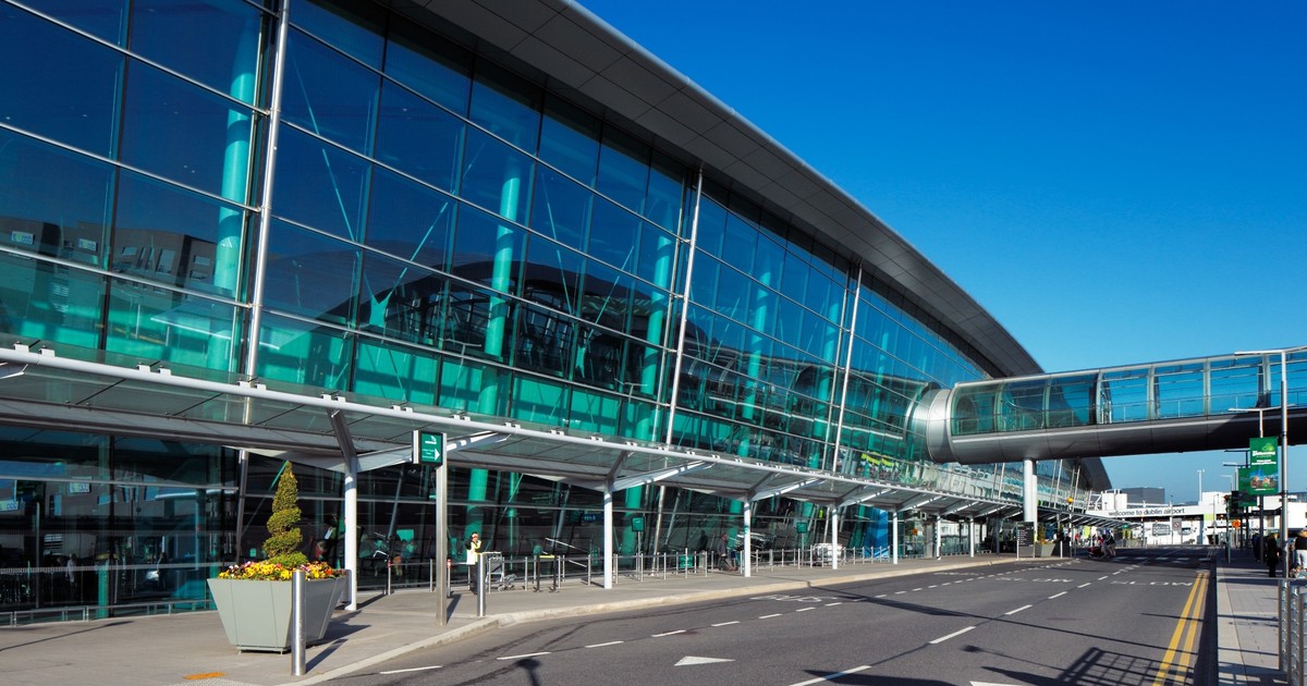 Polak zatrzymany na lotnisku w Dublinie. W tle tragiczna śmierć emeryta