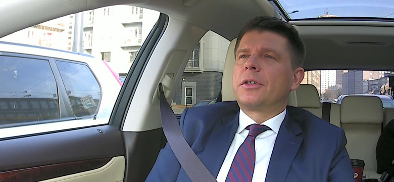 Petru o wyborczych obietnicach PiS: gwarantuje, że tych pieniędzy nie będzie