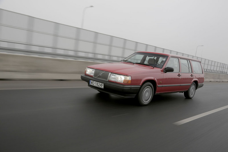 Mercedes S124 kontra Volvo 740 kombi - który klasyk będzie lepszy na co dzień