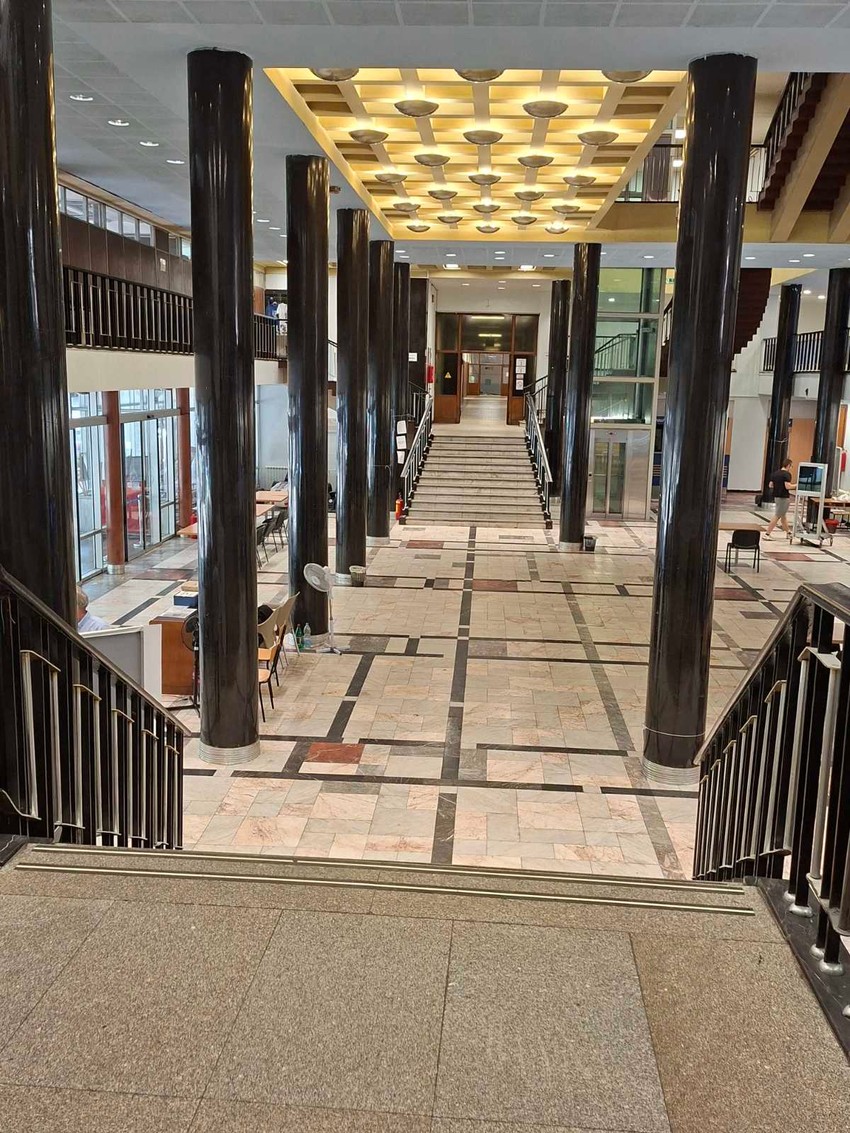 Hol Mašinskog fakulteta