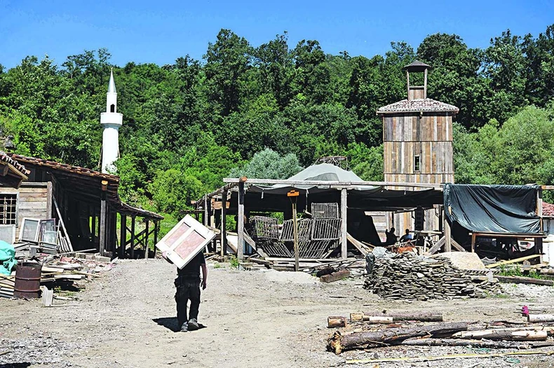 U beogradskom naselju Ripanj trenutno se gradi Vranje iz XIX veka