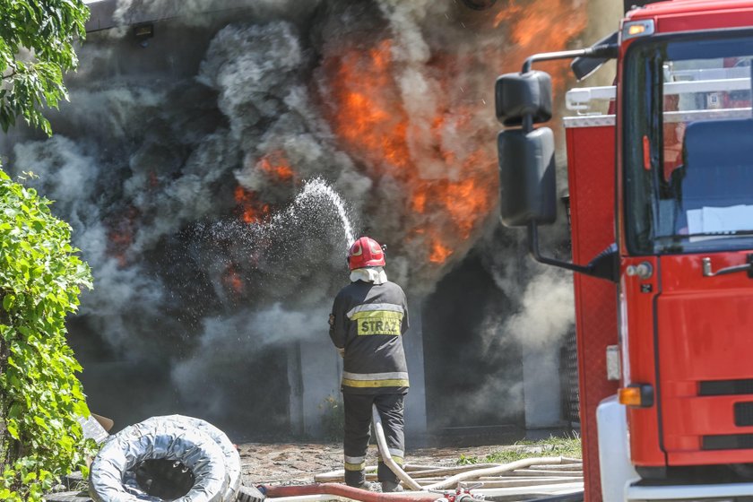 Gigantyczny pożar w Gdańsku na ulicy Budowlanych 10