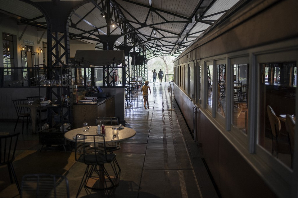 Afrykańskie safari w luksusowym pociągu Kruger Shalati, który... stoi w miejscu 