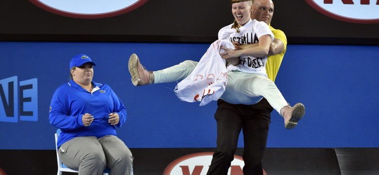 Skandal podczas finału Australian Open. Aktywiści wdarli się na kort. ZDJĘCIA