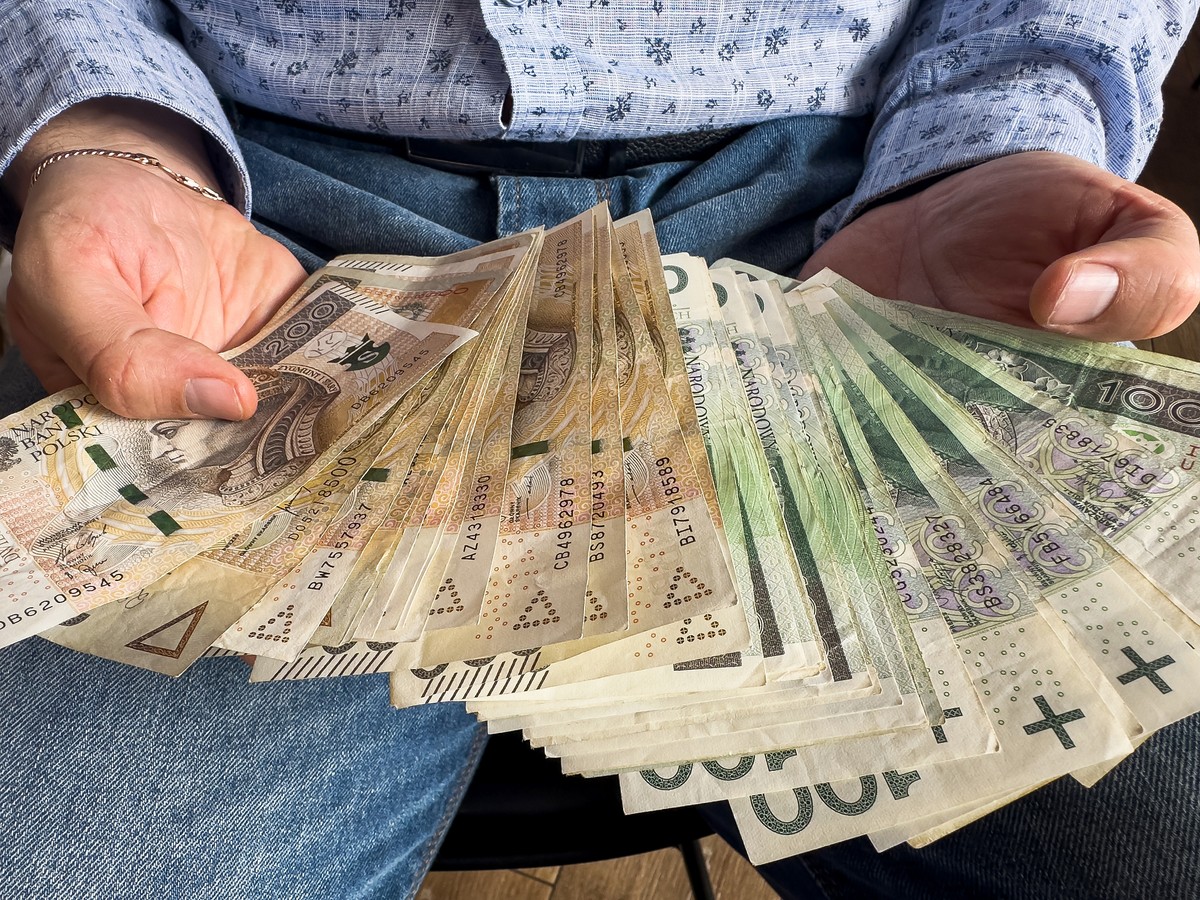 pieniądze, darowizna, emeryt, senior