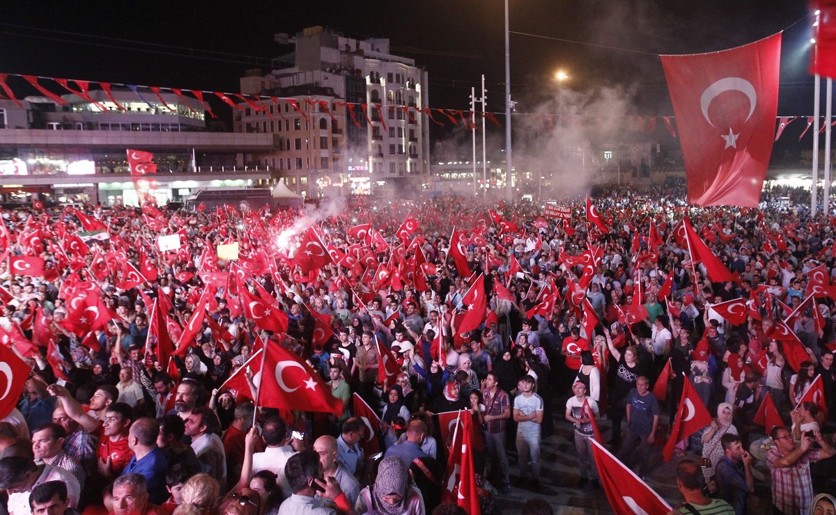 Protest przeciwników wojskowego zamachu stanu