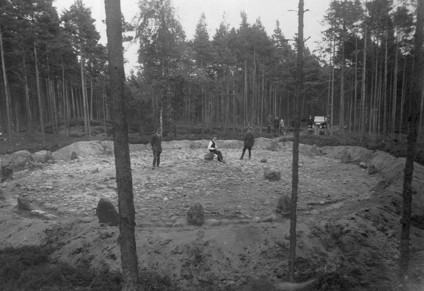 Prace archeologiczne na cmentarzysku kręgów kamiennych w Odrach, 1926 rok