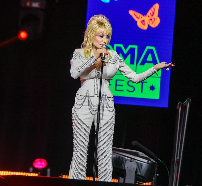 Doli Parton