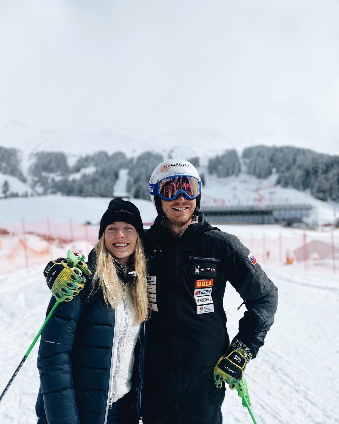 Slovenský lyžiar Adam Žampa a jeho manželka Anna Kolasa.